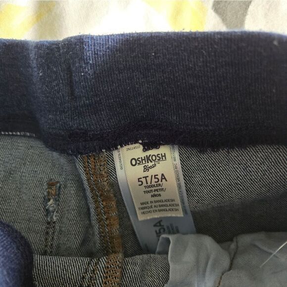 3/$20 Carter's Oshkosh B'gosh Jean shorts - Picture 4 of 4